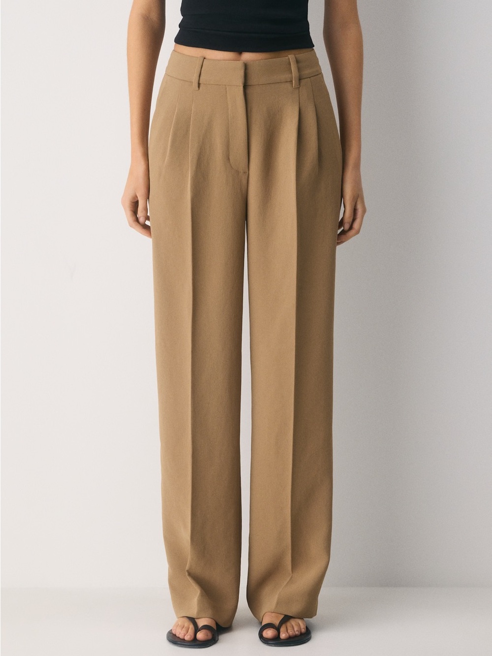 Aritzia
The Effortless Pant™ - Crepette™